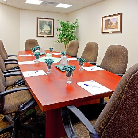 Holiday Inn Express & Suites Albany Airport Area - Latham By Ihg Bagian luar foto