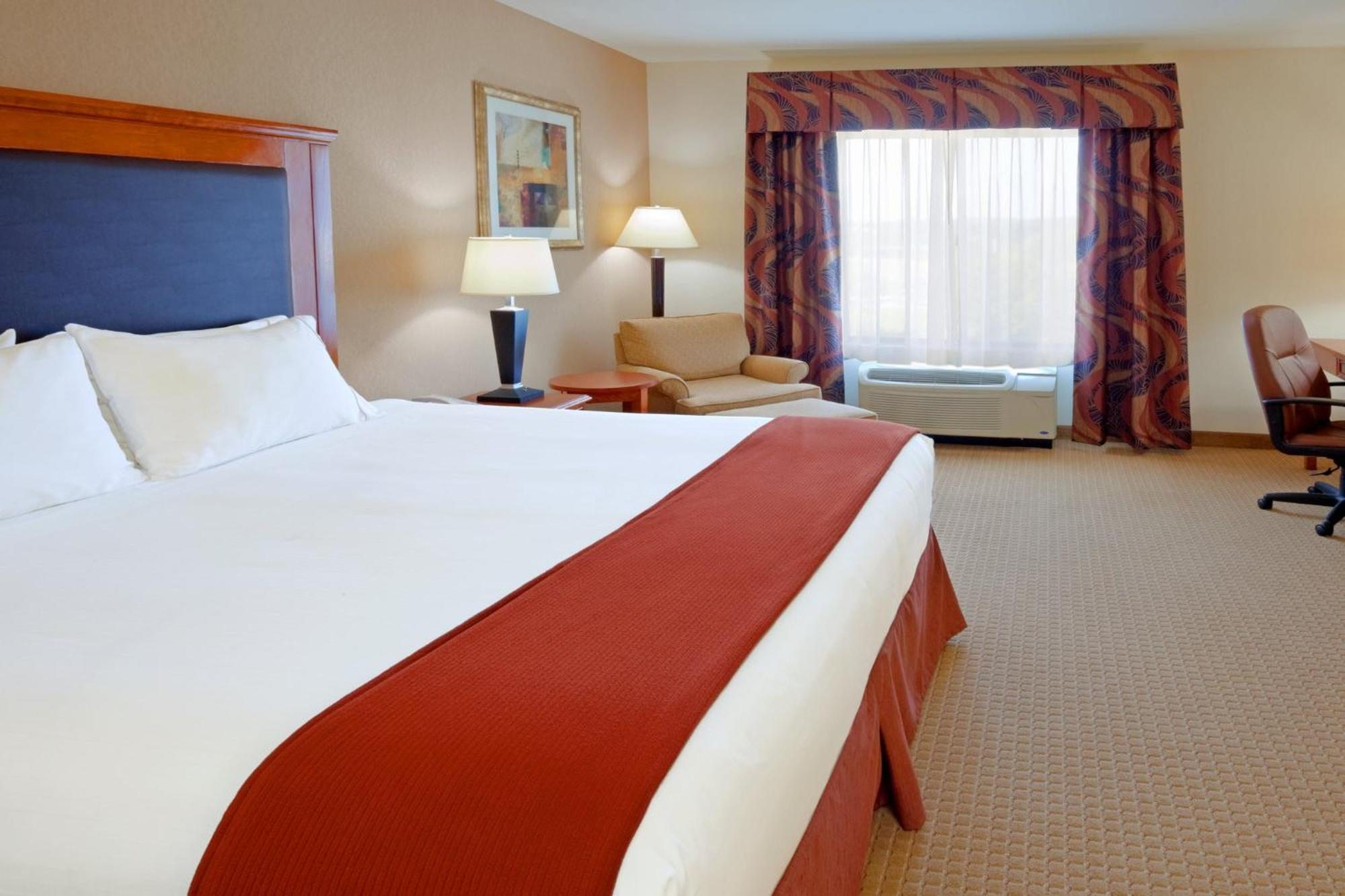 Holiday Inn Express & Suites Albany Airport Area - Latham By Ihg Bagian luar foto