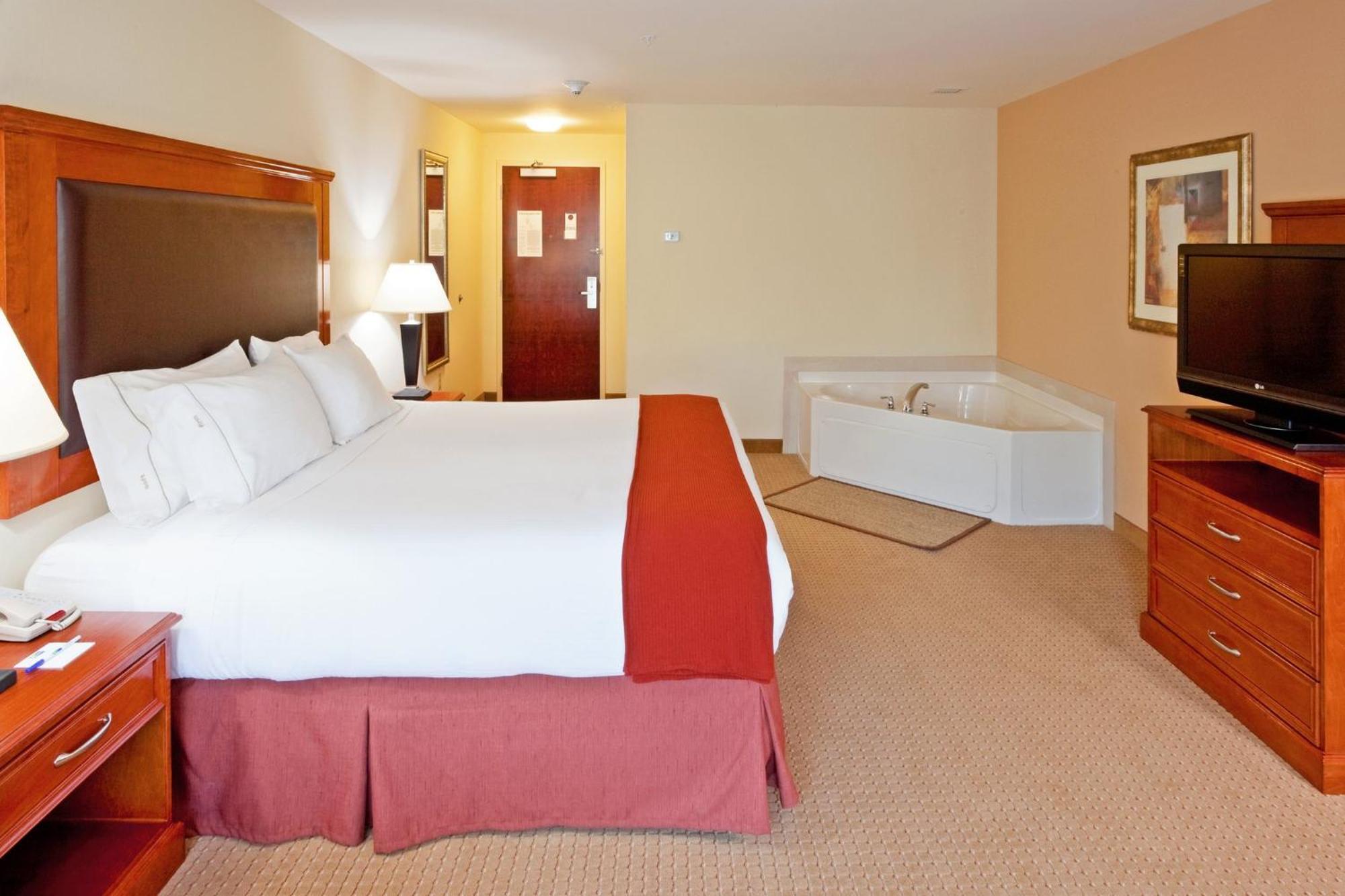 Holiday Inn Express & Suites Albany Airport Area - Latham By Ihg Bagian luar foto