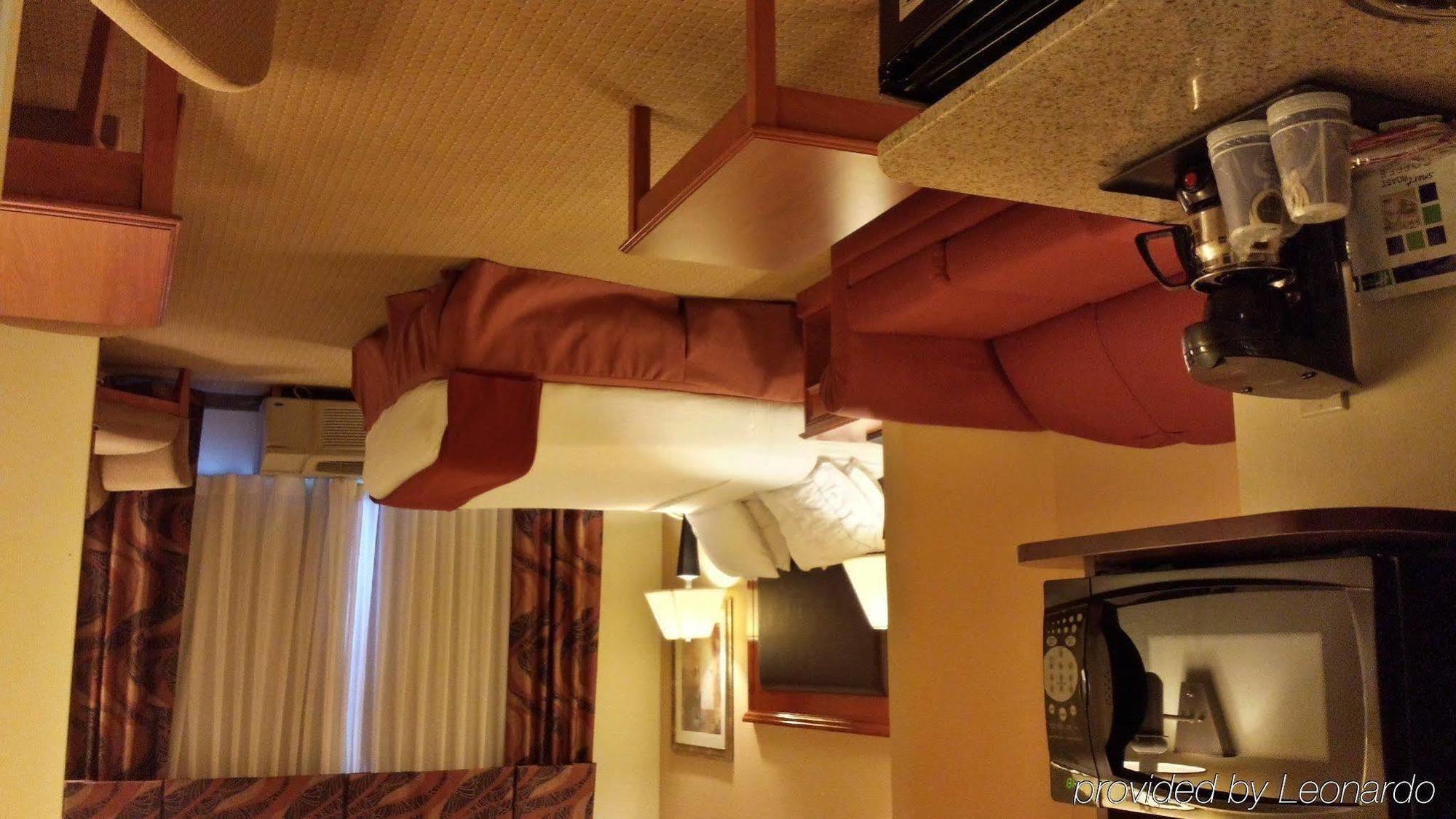 Holiday Inn Express & Suites Albany Airport Area - Latham By Ihg Bagian luar foto